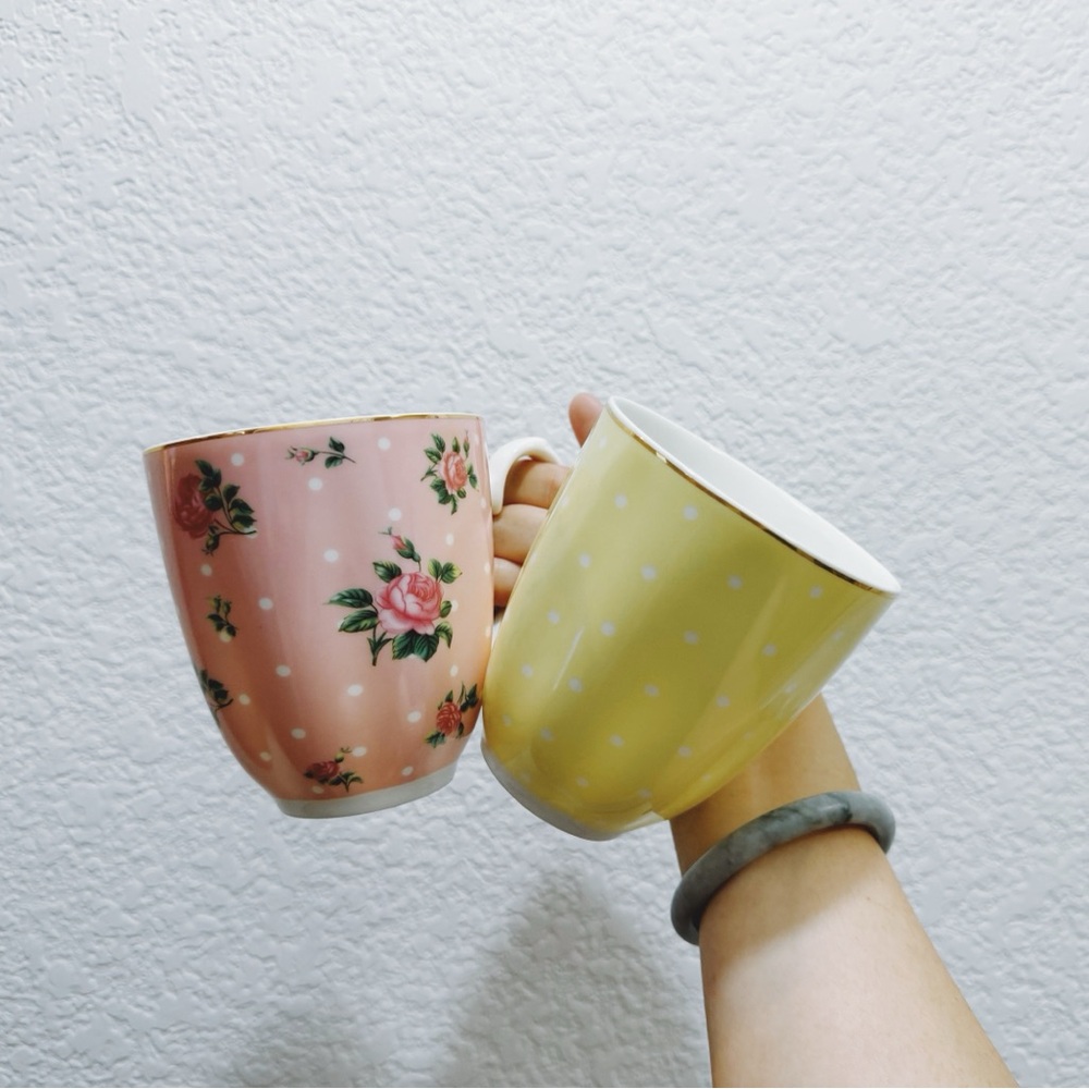 Pair of New W/Out Tags Pastel Mugs with Gold Embossed Handles - Pink and Yellow
